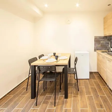Apartment Utulny Byt Na Ulici Vrsovcu